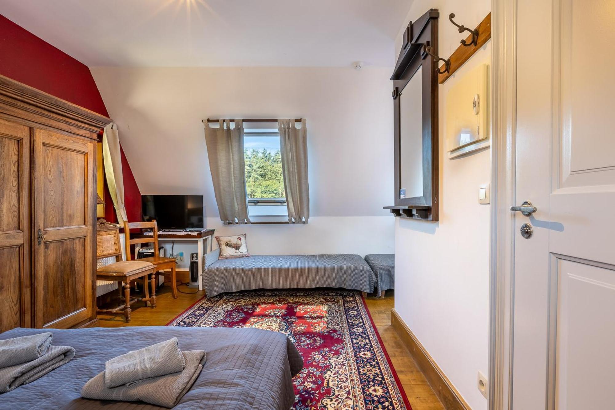 Gosciniec Pod Zajacem Bed & Breakfast Olesnica  Exterior photo